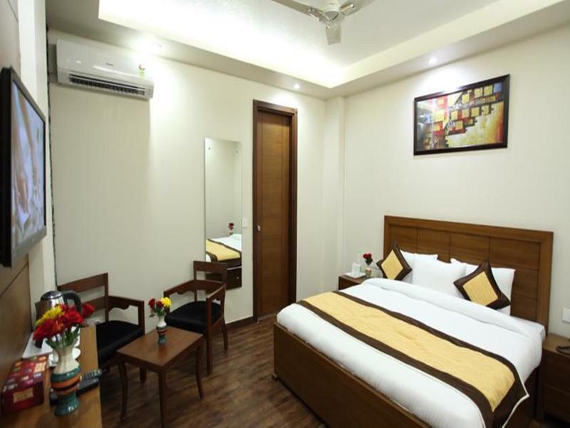 Hotel H.C Grand New Delhi Buitenkant foto